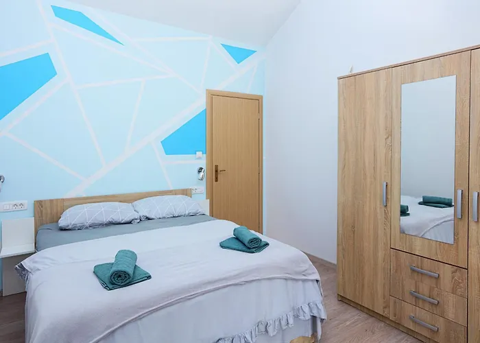 By The Sea Grebastica, - 23955 *